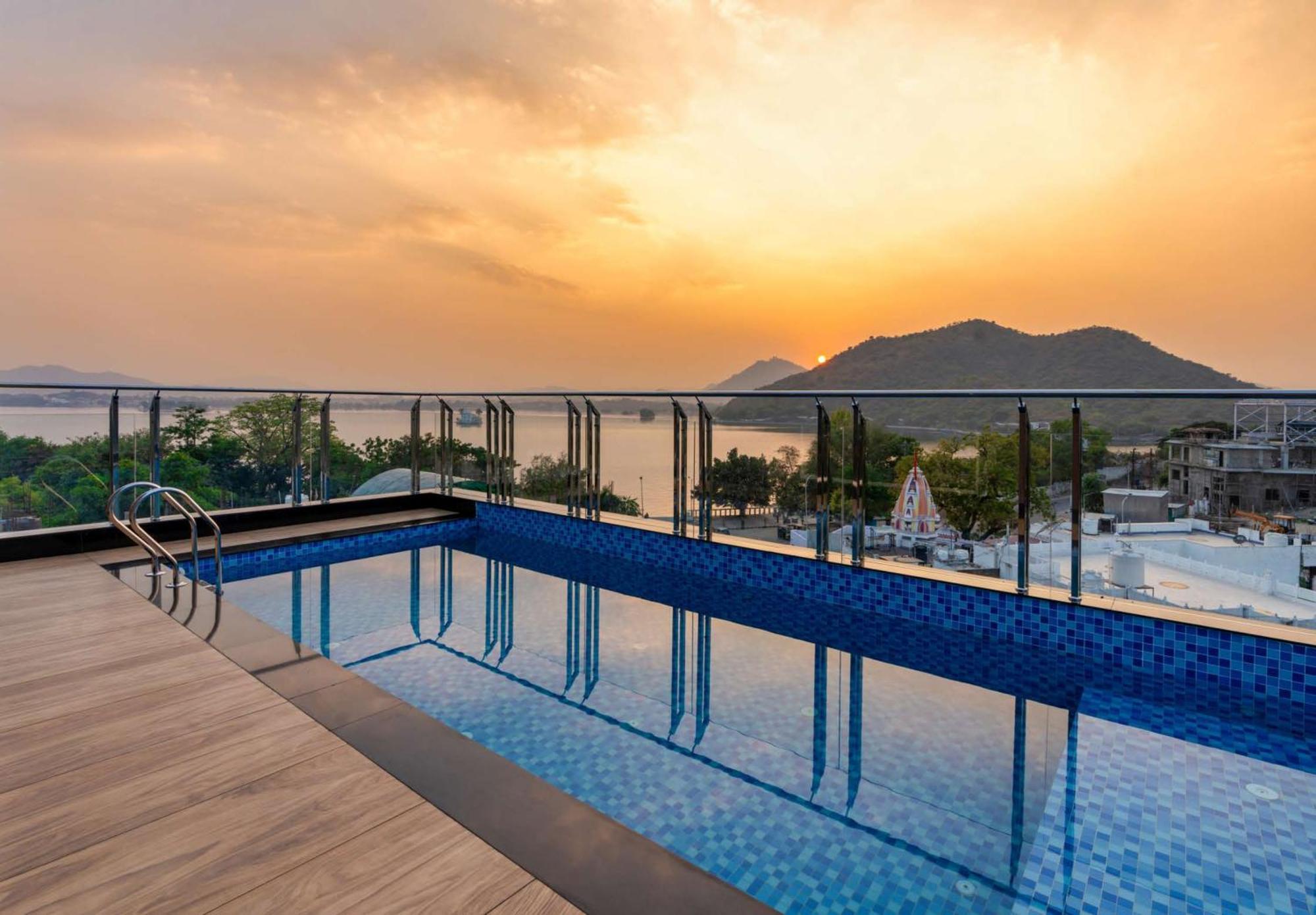 Hotel The Grand Fateh Udaipur Exterior foto